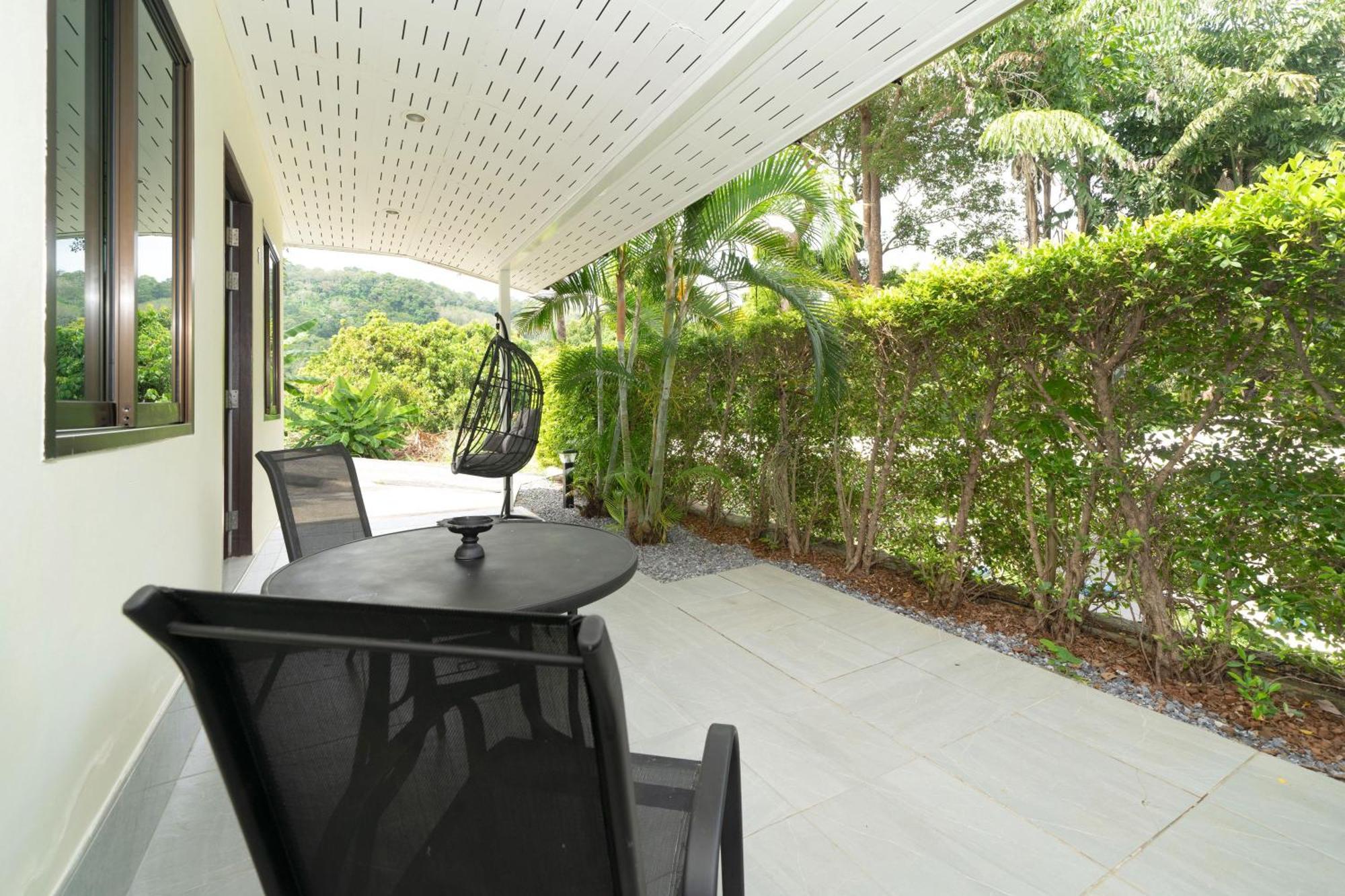 Oxavia Garden Oasis In Nai Harn - Your Private Tropical Garden With 3 Cabins And Jacuzzi Rawai Bagian luar foto