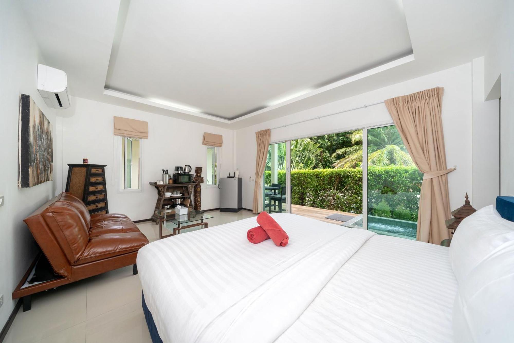 Oxavia Garden Oasis In Nai Harn - Your Private Tropical Garden With 3 Cabins And Jacuzzi Rawai Bagian luar foto