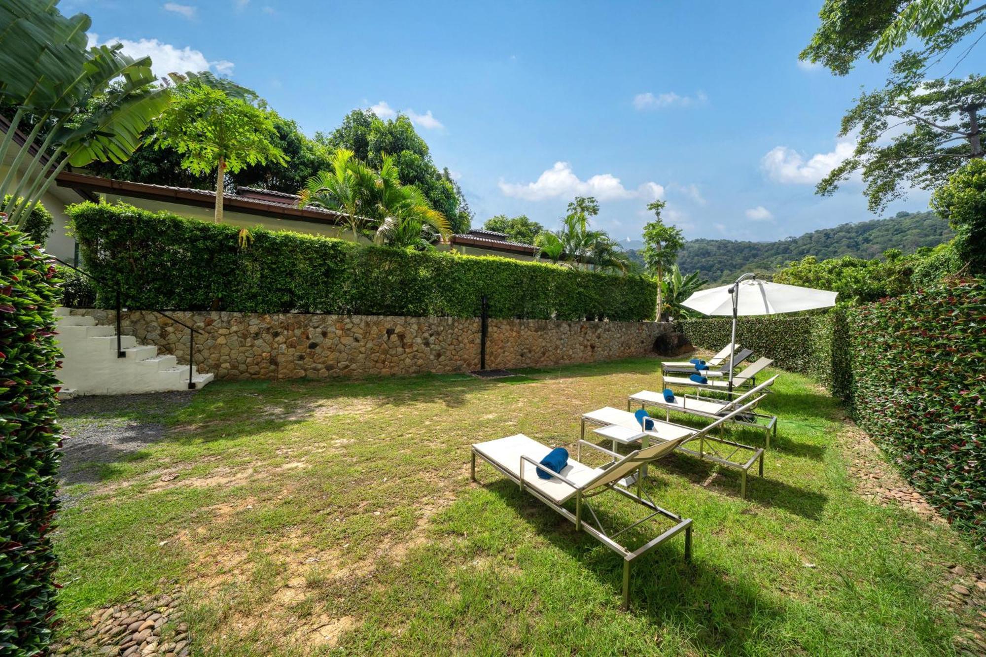 Oxavia Garden Oasis In Nai Harn - Your Private Tropical Garden With 3 Cabins And Jacuzzi Rawai Bagian luar foto